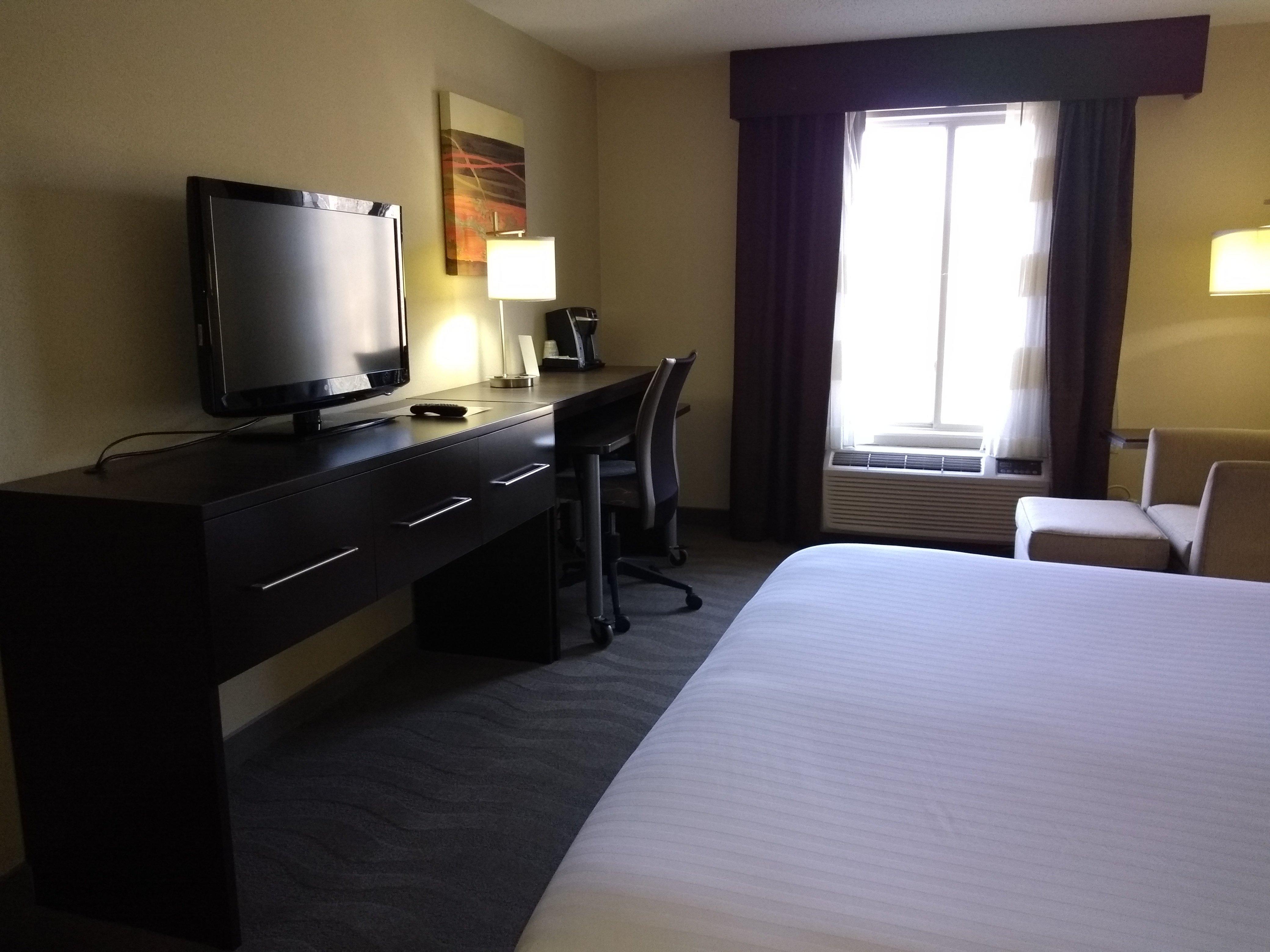 Holiday Inn Express Hotel & Suites Waterford By Ihg Bagian luar foto