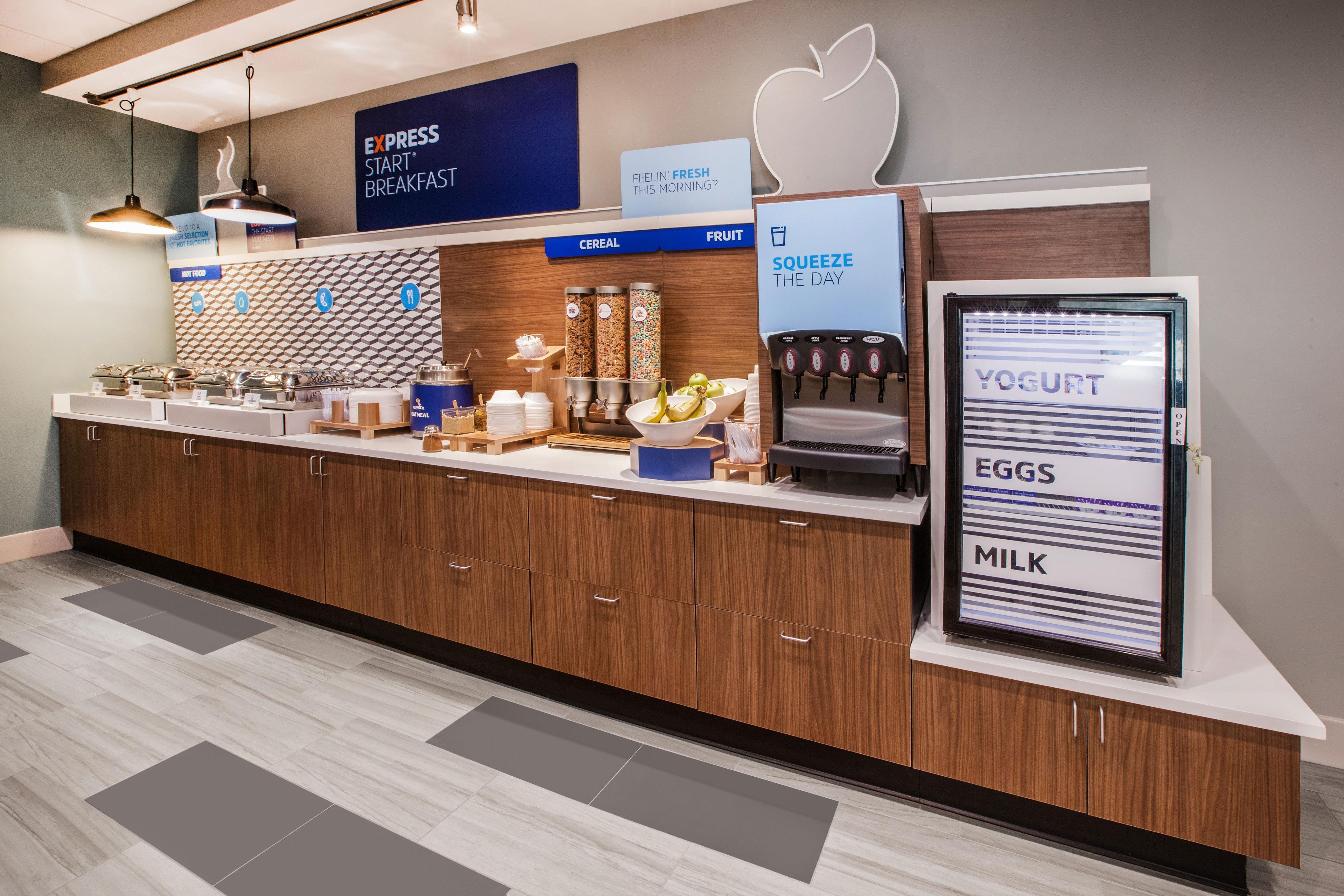 Holiday Inn Express Hotel & Suites Waterford By Ihg Bagian luar foto