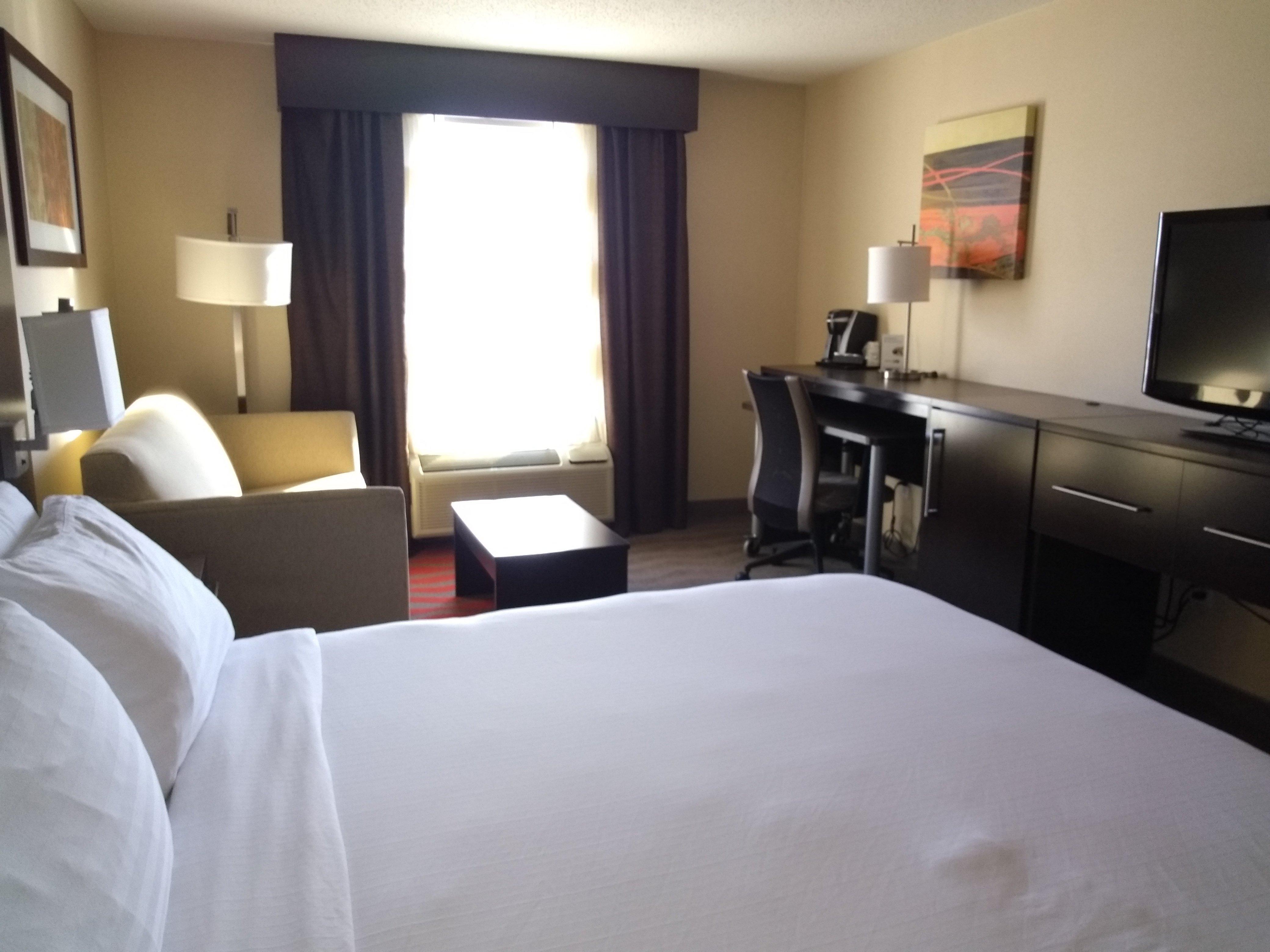 Holiday Inn Express Hotel & Suites Waterford By Ihg Bagian luar foto
